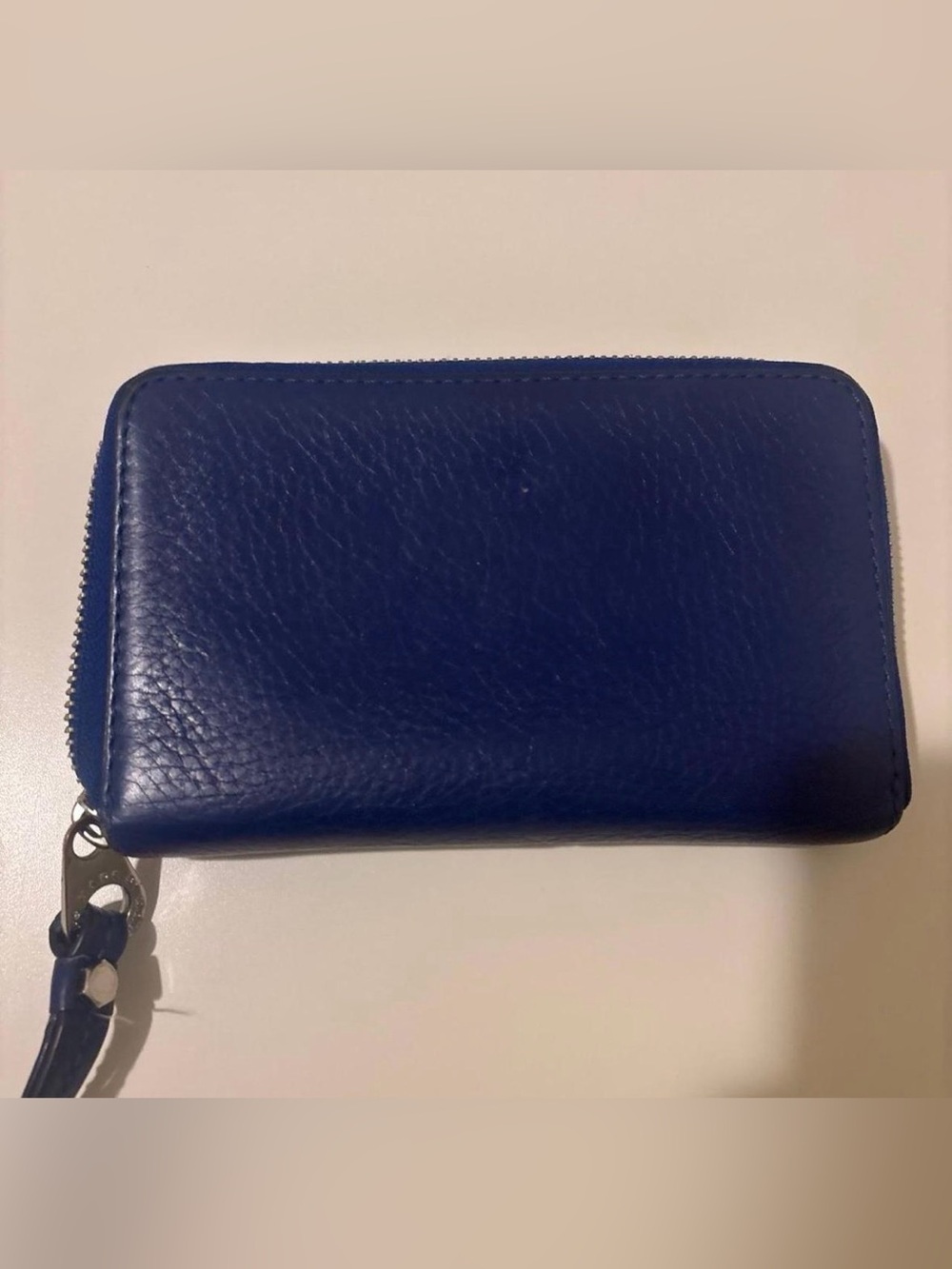 Marc by Marc Jacobs Blue Leather Zip Around Wallet 💙 - Picture 2 of 7